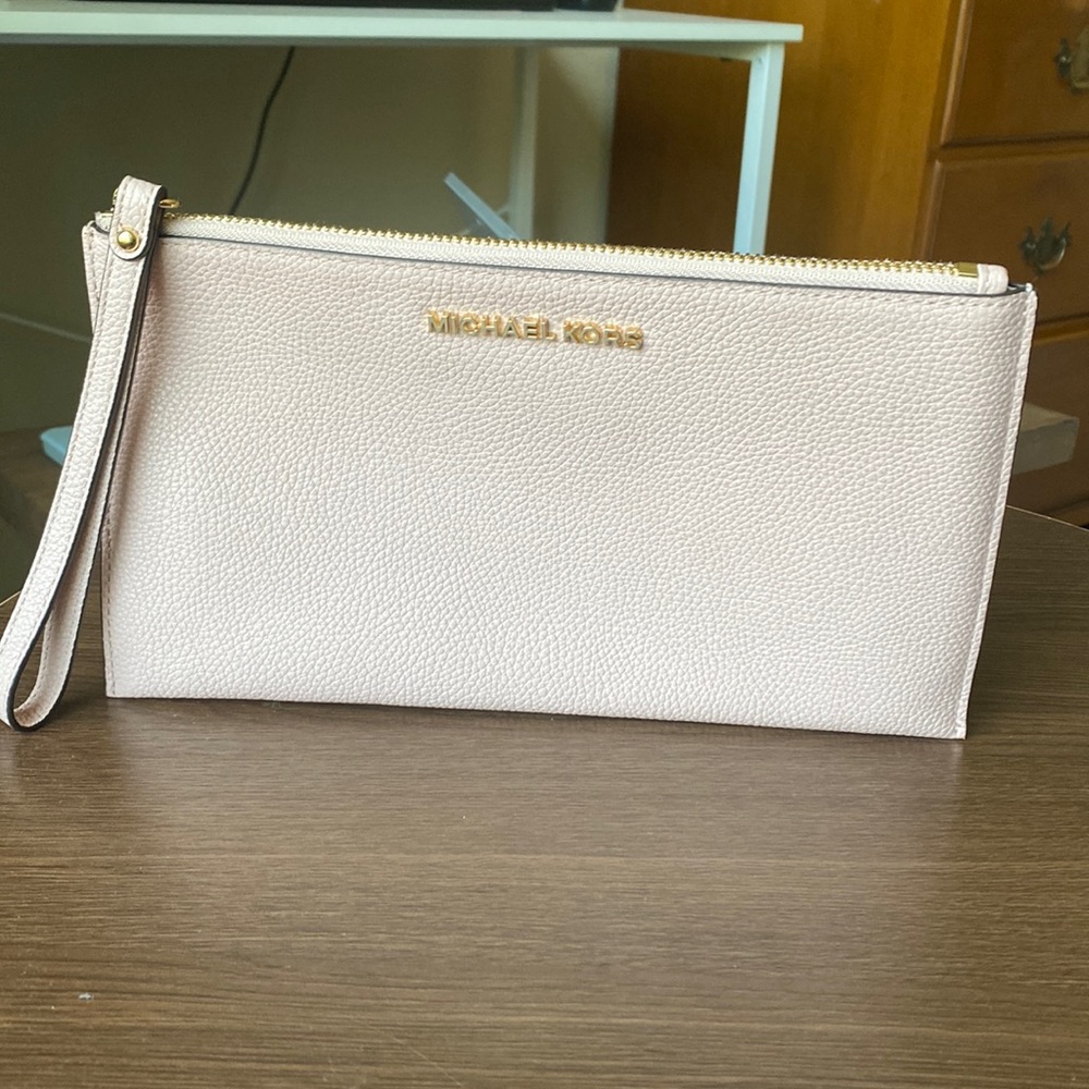 Michael Kors Clutch